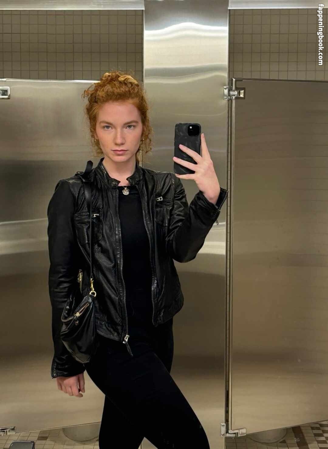 Annalise Basso erome Latest Exclusive Leaked Photos