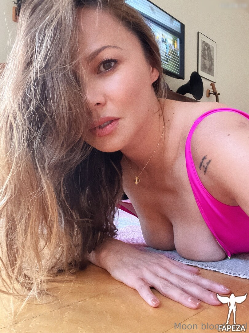 Moon Bloodgood / realmoonbloodgood erome Latest Exclusive Leaked Photos