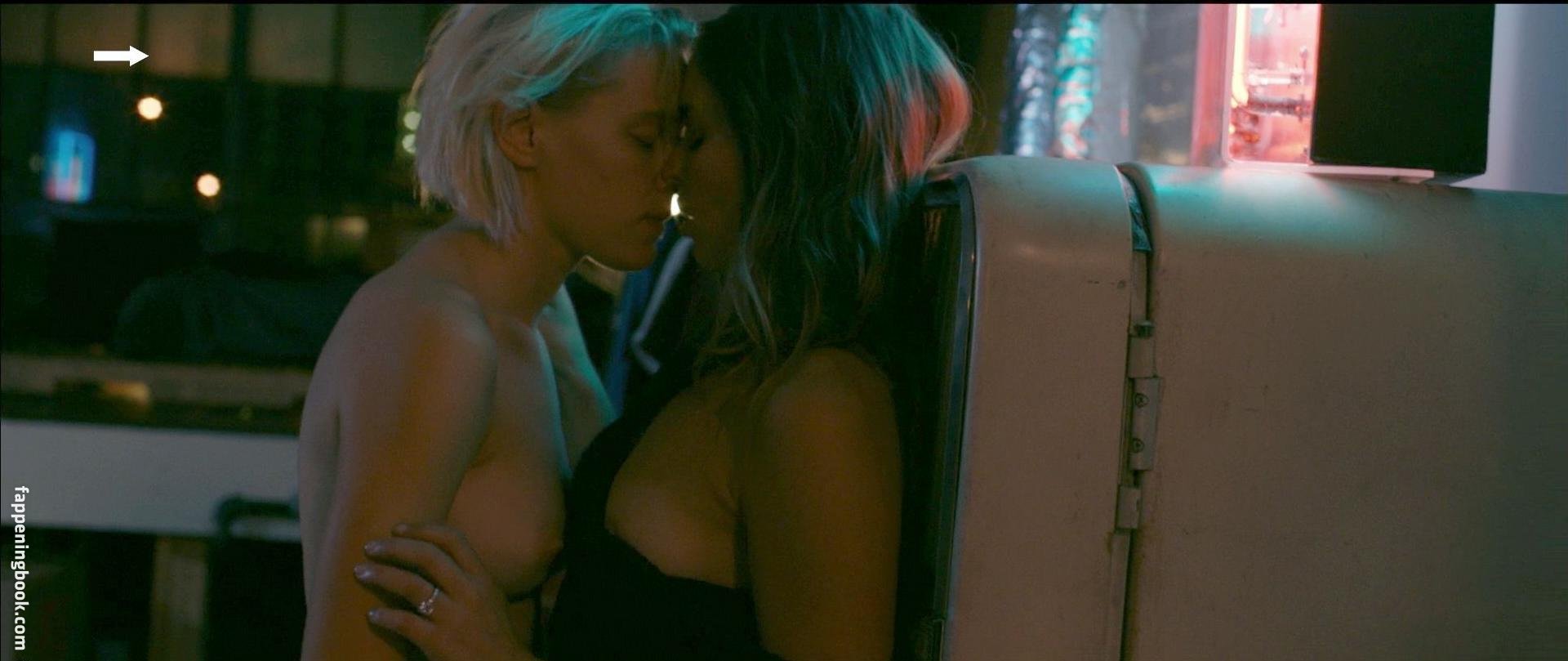 Erika Linder erome Latest Exclusive Leaked Photos